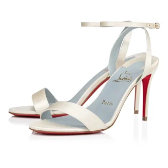 Loubigirl – 85 mm Bantlı Sandalet – Krep Saten – Kırık Beyaz – Kadın Loubigirl – 85 mm Bantlı Sandalet – Krep Saten – Kırık Beyaz – Kadın