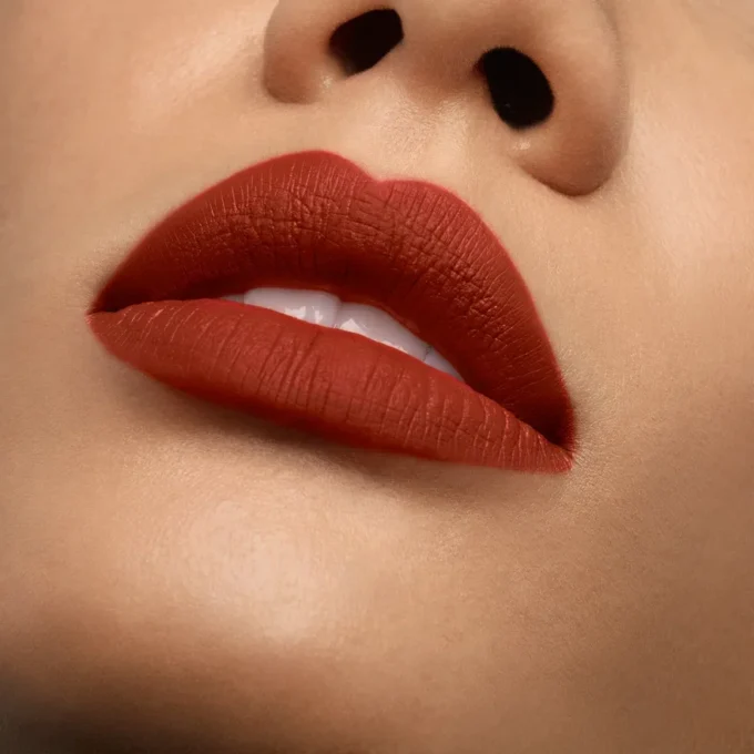 Rouge Louboutin Velvet Matte – Mat Ruj – Burning Babe 415M Rouge Louboutin Velvet Matte – Mat Ruj – Burning Babe 415M