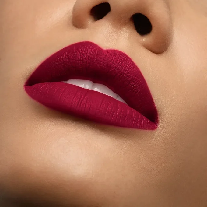 Rouge Louboutin Velvet Matte – Mat Ruj – Fall in Love 127M Amerika Birleşik Devletleri Rouge Louboutin Velvet Matte – Mat Ruj – Fall in Love 127M Amerika Birleşik Devletleri