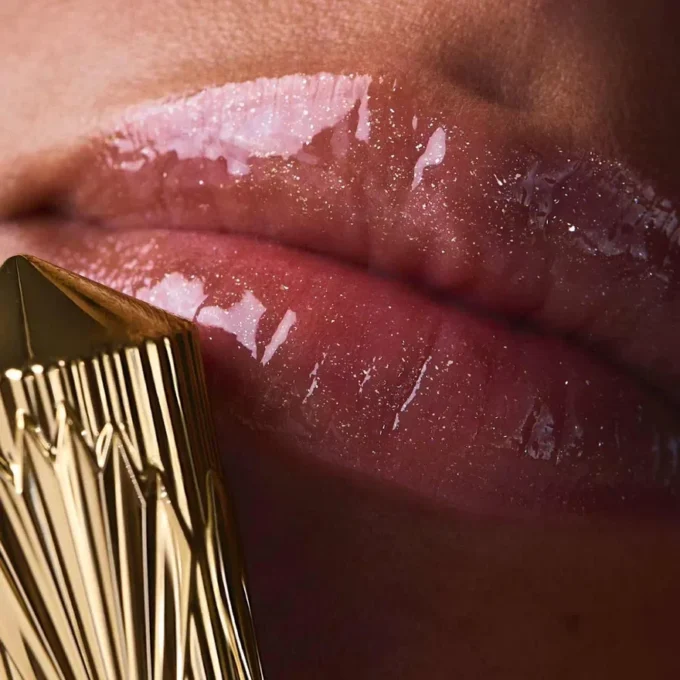 Rouge Stiletto Vinil Parlak Golden Fierce 300V Golden Fierce – Christian Louboutin Güzellik Amerika Birleşik Devletleri