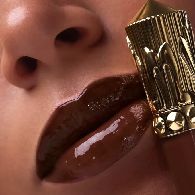 Rouge Stiletto Vinyl Gloss Smoky Nudy 392V Smoky Nudy – Christian Louboutin Güzellik Amerika Birleşik Devletleri