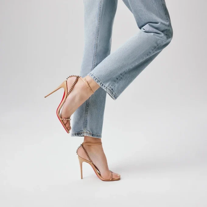 So Me – 100 mm Bantlı Sandalet – Kid Deri ve Çiviler – Blush – Kadın So Me – 100 mm Bantlı Sandalet – Kid Deri ve Çiviler – Blush – Kadın